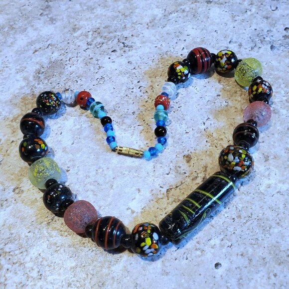 India Artisan Vintage 90s Glass Beads Black Multi Necklace OOAK Style P - Picture 11 of 14